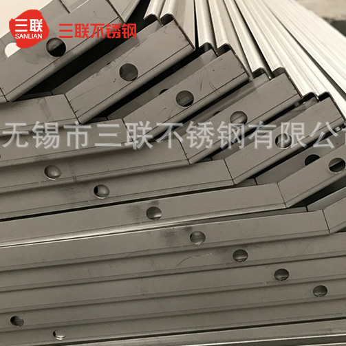 五金沖壓件翻料扭曲解決方法是什么呢？
